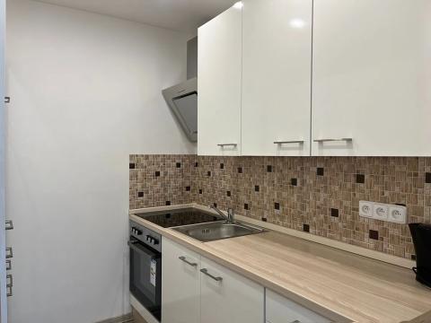 Pronájem bytu 2+kk, Praha - Kamýk, Machuldova, 42 m2