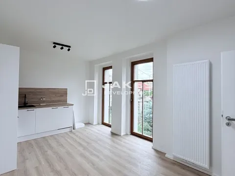 Pronájem bytu 2+kk, Praha - Liboc, Jenečská, 34 m2