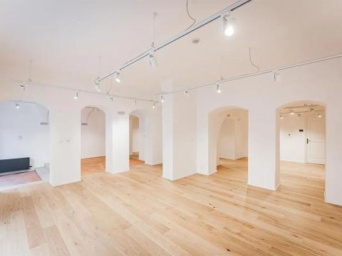 Pronájem obchodního prostoru, Praha - Malá Strana, Vlašská, 98 m2