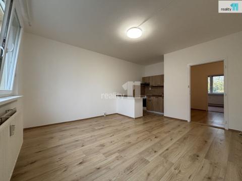 Pronájem bytu 2+kk, Česká Lípa, U Nemocnice, 40 m2