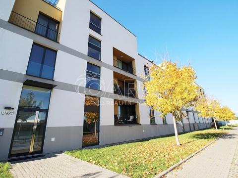 Pronájem bytu 3+kk, Praha - Kbely, Plzákova, 77 m2