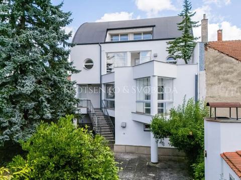 Prodej ordinace, Křižanov, Benešovo náměstí, 530 m2