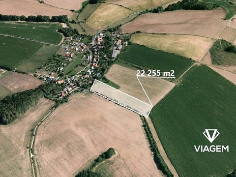 Prodej podílu pole, Kladníky, 3709 m2