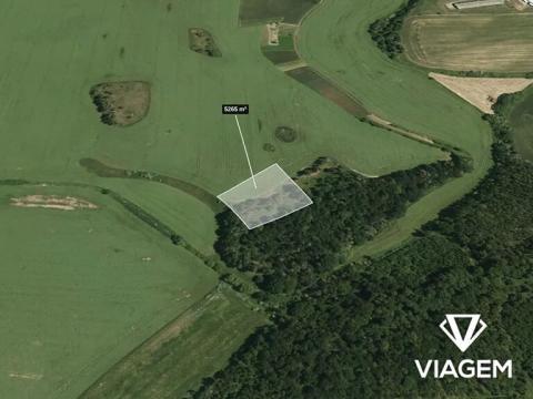 Prodej podílu pole, Hostim, 585 m2