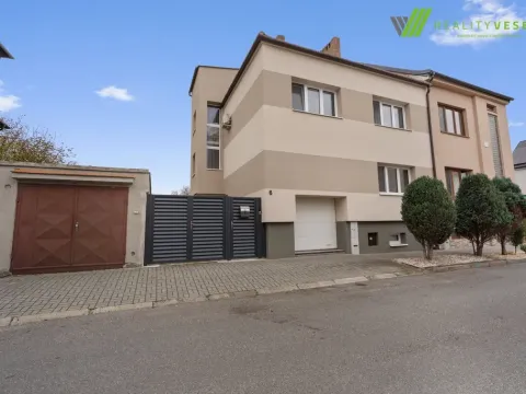 Prodej rodinného domu, Hodonín, 177 m2
