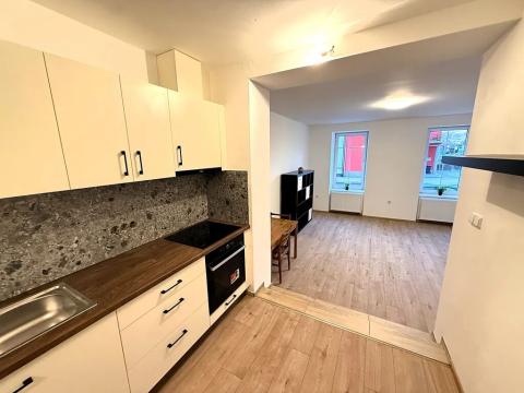 Pronájem bytu 2+1, Brno, Obřanská, 60 m2