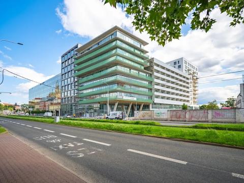 Pronájem garážového stání, Brno, Nové sady, 13 m2