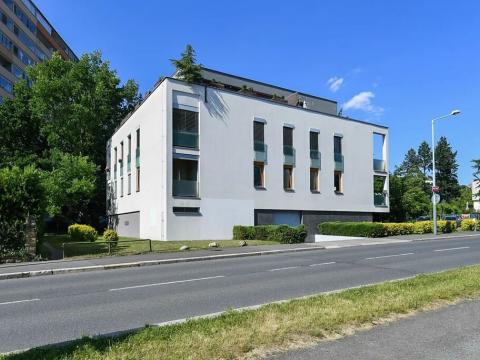 Prodej bytu 3+kk, Praha, U koupadel, 73 m2