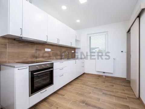 Pronájem bytu 3+1, Pardubice, Železničního pluku, 80 m2