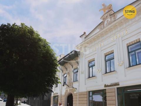 Pronájem atypického bytu, Žďár nad Sázavou, nám. Republiky, 52 m2