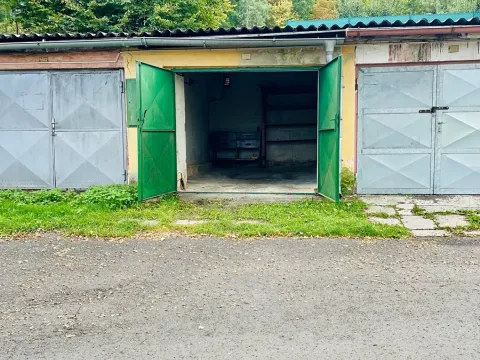Prodej garáže, Karlovy Vary, Sládkova, 19 m2