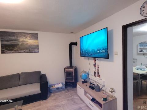 Pronájem rodinného domu, Komárov, 150 m2