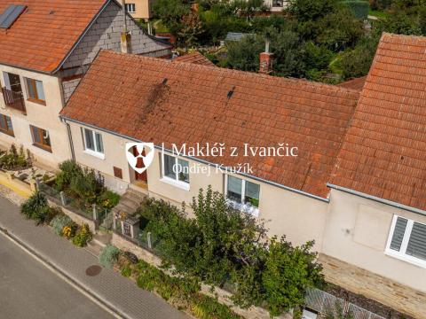 Prodej rodinného domu, Hluboké, 107 m2