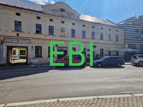 Prodej komerční nemovitosti, Jindřichův Hradec - Jindřichův Hradec II, Kmentova, 1773 m2