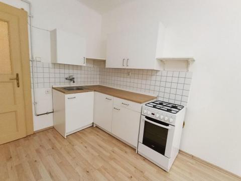 Prodej bytu 2+kk, Praha - Žižkov, Žerotínova, 40 m2