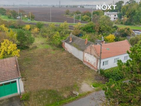 Prodej pozemku pro bydlení, Hrušky, Nádraží, 1387 m2