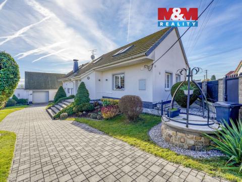 Prodej rodinného domu, Dolany, 225 m2