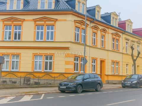 Prodej bytu 2+kk, Karlovy Vary - Stará Role, Závodu míru, 36 m2