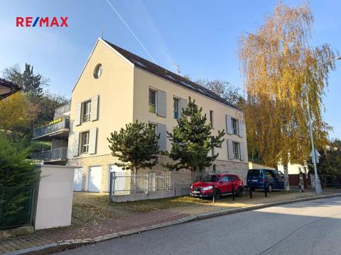 Pronájem bytu 3+kk, Praha - Lysolaje, Lysolajské údolí, 70 m2