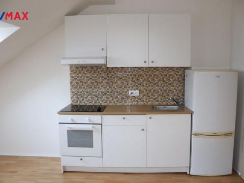 Pronájem bytu 1+kk, Brno - Židenice, Bubeníčkova, 25 m2