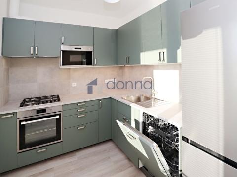 Pronájem bytu 2+kk, Praha, Na Petřinách, 46 m2