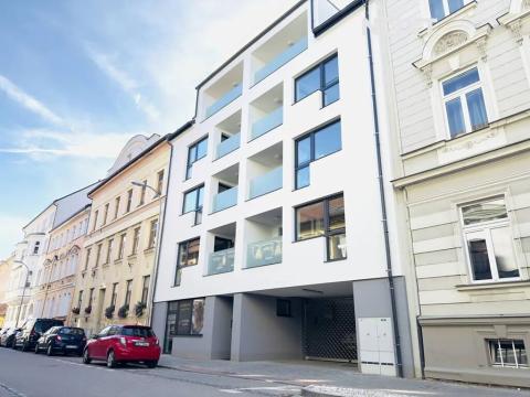 Pronájem bytu 2+kk, České Budějovice, Štítného, 57 m2
