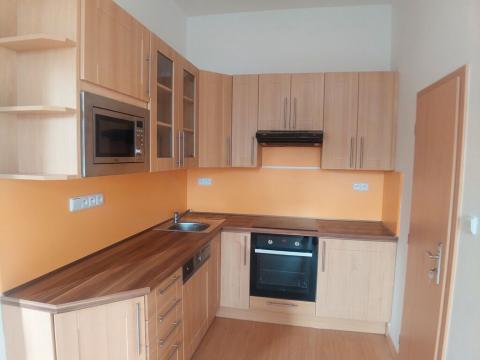 Pronájem bytu 1+1, Tábor, 9. května, 30 m2