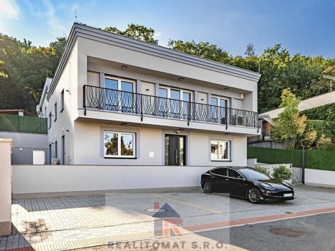 Prodej bytu 4+kk, Praha - Komořany, Pod lesem, 127 m2