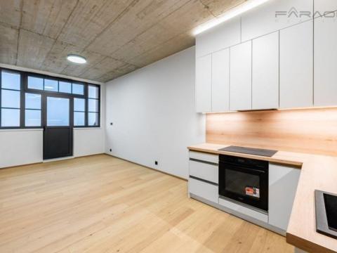 Pronájem bytu 1+kk, Praha - Hloubětín, Kolbenova, 33 m2