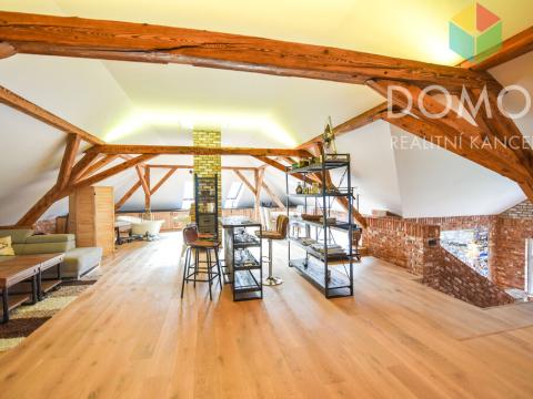 Pronájem atypického bytu, Beroun, Lidická, 200 m2