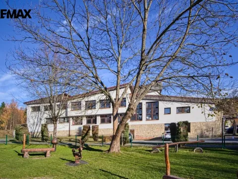 Prodej ubytování, Velké Karlovice, 1770 m2