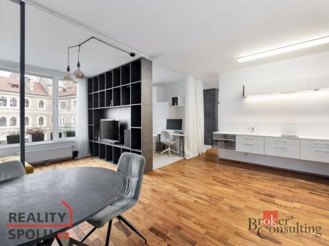 Pronájem bytu 2+kk, Praha - Smíchov, Švédská, 42 m2