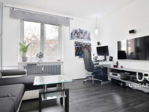 Prodej bytu 2+1, Brno - Obřany, Fryčajova, 52 m2