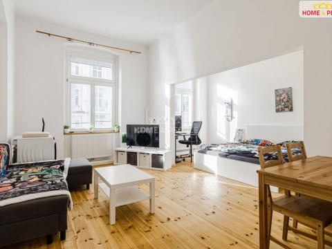 Pronájem bytu 2+1, Karlovy Vary, Zeyerova, 52 m2