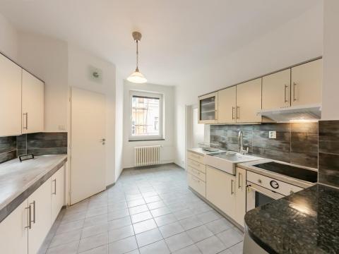 Pronájem bytu 3+1, Praha - Smíchov, Kroftova, 98 m2