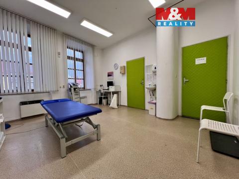 Pronájem obchodního prostoru, Ledeč nad Sázavou, Husovo náměstí, 62 m2