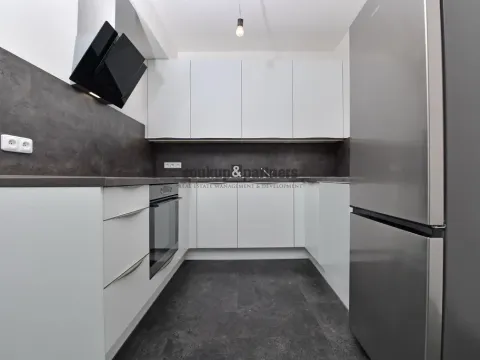 Prodej bytu 2+kk, Praha, Návarovská, 61 m2
