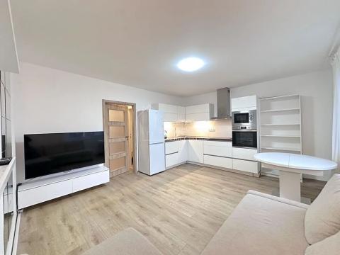 Pronájem bytu 2+kk, Praha - Strašnice, Prusická, 46 m2