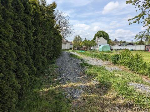 Pronájem zahrady, Komárov, 700 m2