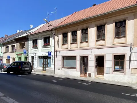 Pronájem atypického bytu, Česká Lípa, Žižkova, 50 m2