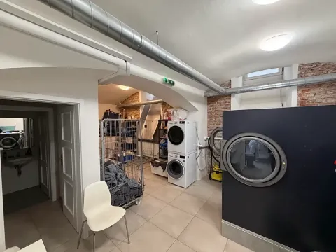 Prodej obchodního prostoru, Praha - Smíchov, Kotevní, 68 m2