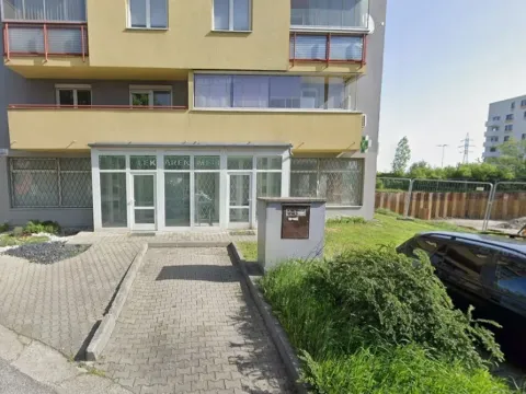 Pronájem obchodního prostoru, Bratislava, Slovenská republika, Pri Šajbách 9335/34, 102 m2
