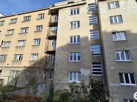 Pronájem bytu 2+kk, Praha, 5. května, 48 m2