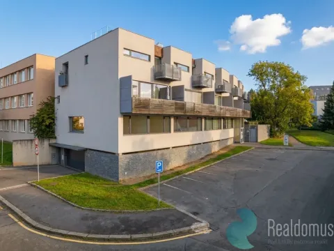 Prodej bytu 3+kk, Praha, Pod průsekem, 65 m2