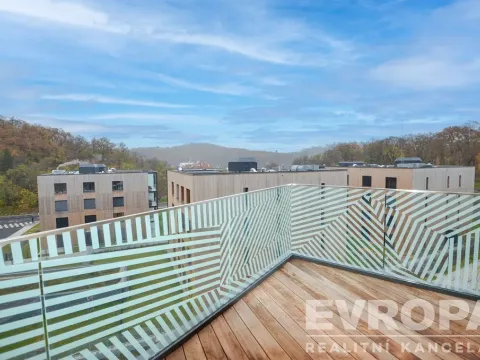 Pronájem bytu 2+kk, Praha - Smíchov, Podbělohorská, 57 m2