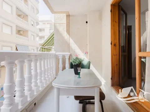 Prodej bytu 3+kk, Torrevieja, Španělsko, 48 m2