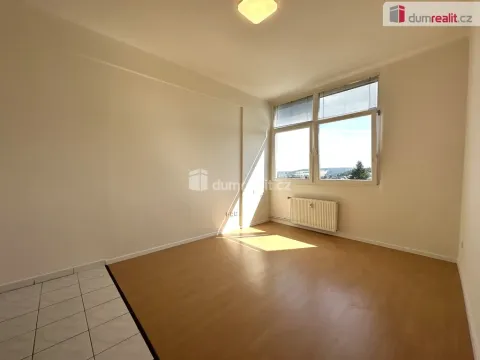 Pronájem bytu 2+kk, Zruč nad Sázavou, náměstí Míru, 35 m2