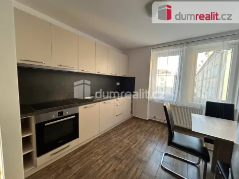 Pronájem bytu 2+1, Kolín - Kolín II, Na Magistrále, 60 m2