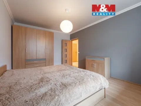 Prodej bytu 3+1, Karlovy Vary - Stará Role, Dvořákova, 83 m2