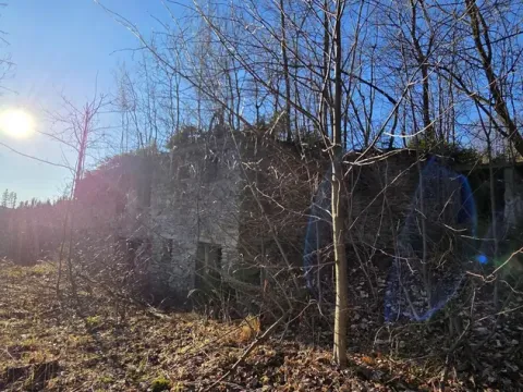 Prodej komerčního pozemku, Petrovice, 151 m2